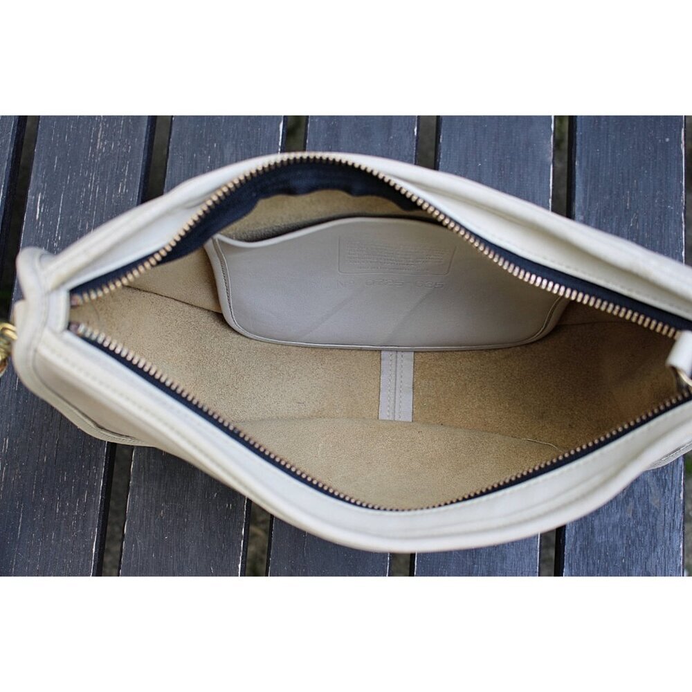 Coach Vintage - Beautiful - Swinger Crossbody 4040 in Bone, Almost Unused! 80s - Picture 4 of 12